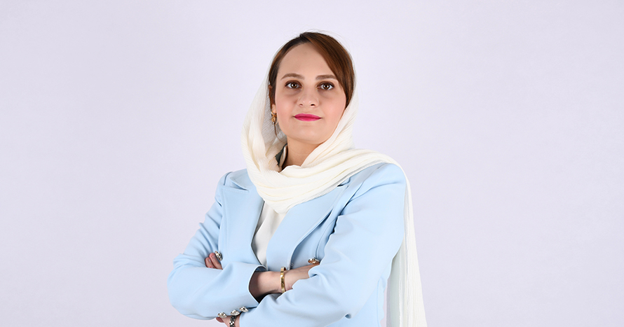 بهترین دکتر ونیر کامپوزیت و لمینت سرامیکی دندان | دکتر منصوره سادات ابطحی